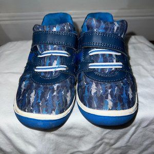 Toddler boy 8.5 Stride Rite sneakers